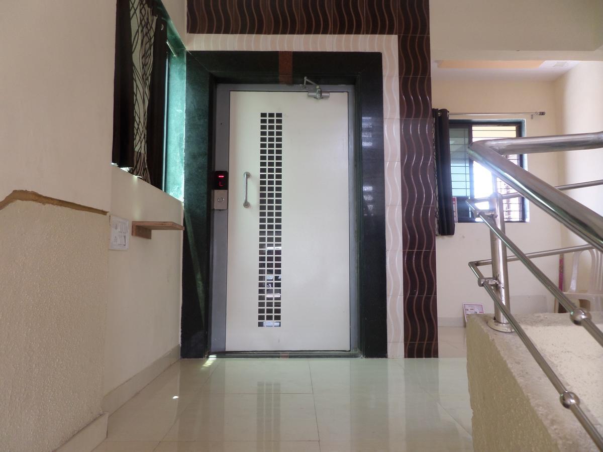 Titwala Hotel Riya-Raj Lodging المظهر الخارجي الصورة